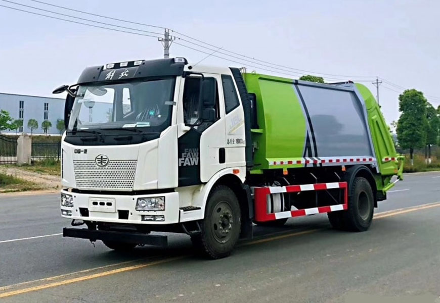 一汽解放CLW5180ZYSC6型压缩式垃圾车